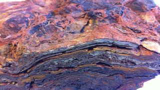 3.5 billion-year-old rock structures are one of the oldest signs of ...