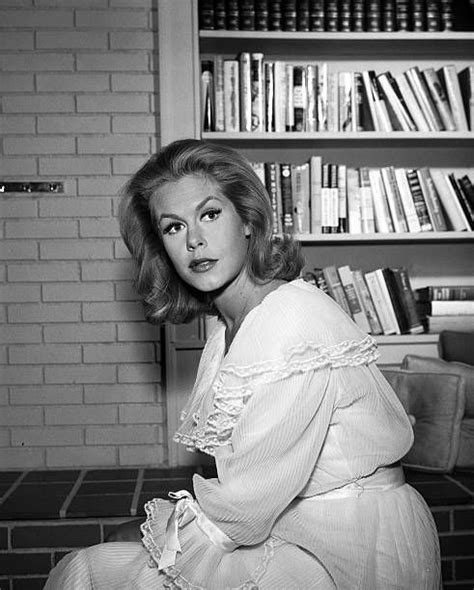 1 347 Bewitched Elizabeth Montgomery Photos And Premium High Res