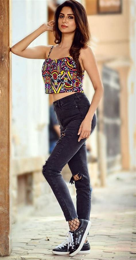 Women S Denim Jeans Outfit No Matter What Your Style Is Your Wardrobe Must Include A Few