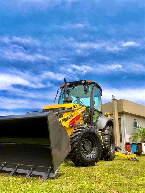 SECRETARIA DE AGRICULTURA ADQUIRI RETROESCAVADEIRA NOVA TRAÇÃO 4X4