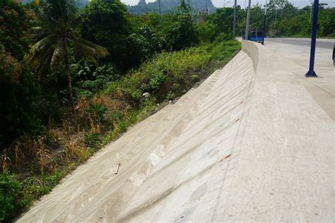 DPWH Samar 1st DEO Completes Construction Of Slope Protection In Brgy