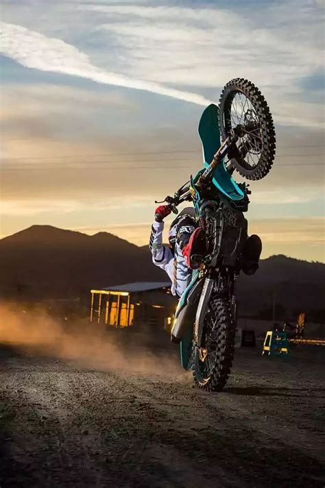 Dirt Bike Wallpaper | Best Racing Bikes, Dirt Bike Wheelie, Enduro Motocross