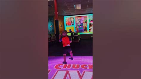 Chuck E Cheese Dance Party Professional Youtube