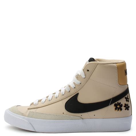 Nike Grade School Blazer Mid 77 Fv0749 100 Shiekh