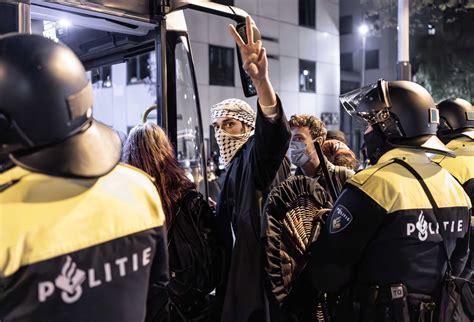 Yesilg Z Over Geweld Bij Uva Protesten Puur Tuig Nrc