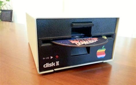 Apple Disk Ii Floppy Drive Is A Blu Raydvd Drive In Disguise Slashgear