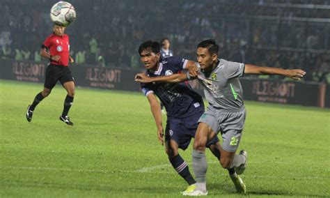 Dpr Ingatkan Industri Sepak Bola Libatkan Ribu Pekerja