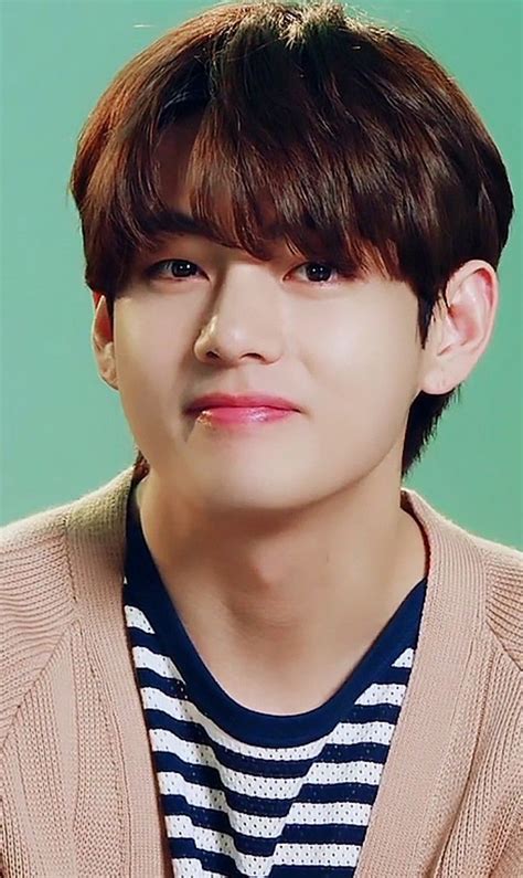 Pin Di Kim Taehyung Gambar Bts Selebritas Gambar