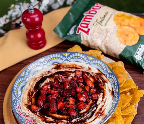 Basket Of Corn Tortilla With Zambos Maduritos Zambos