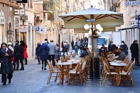 Italien verschärft Corona Regeln 2G Regel im Restaurant Tageskarte