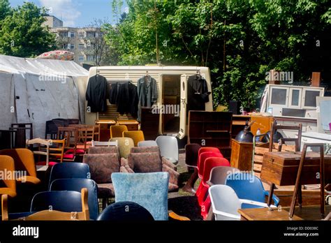 Flohmarkt Am Mauerpark Flea Market Furniture Stall Berlin Germany Stock