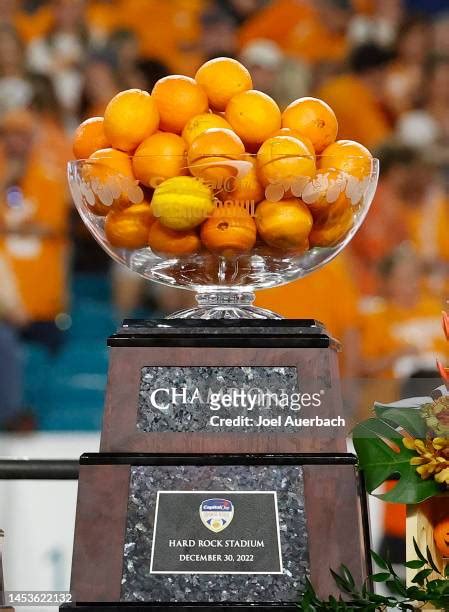 509 Orange Bowl Trophy Stock Photos, High-Res Pictures, and Images ...