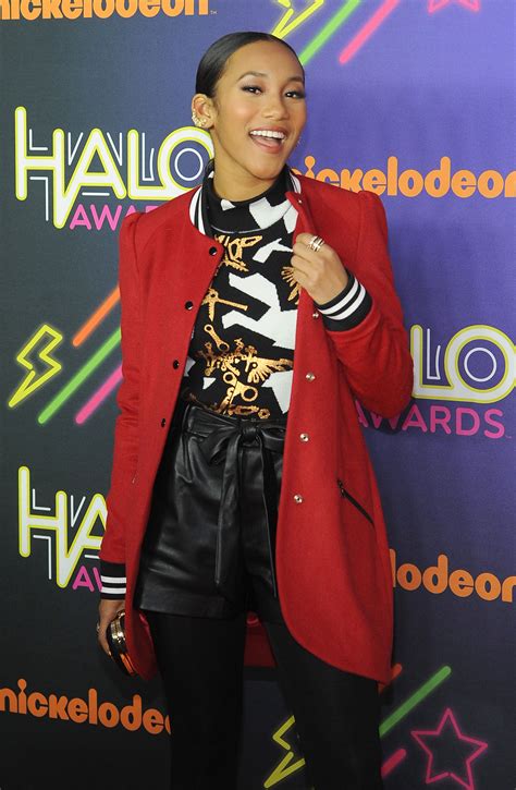 Sydney Park At Nickelodeon Halo Awards 2014 In New York Hawtcelebs