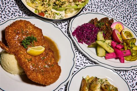 The New Schnitzel House In Miami Opens With German Food And Beer