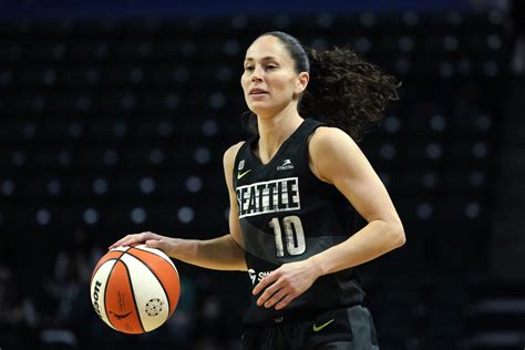 Bird Is Back Sue Bird Finally Re Signs With Seattle Storm Ap News