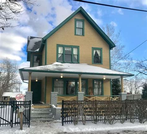 Tour The A Christmas Story House Museum In Cleveland