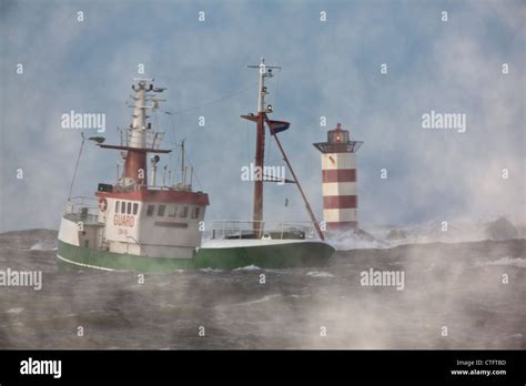 Lighthouse Storm Waves High Resolution Stock Photography And Images Alamy