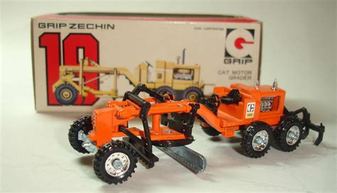 CAT Motor Grader | Model Construction Equipment | hobbyDB