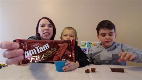 Snackcrate Review Minnesotans Try Australian Snacks Special Guest Youtube