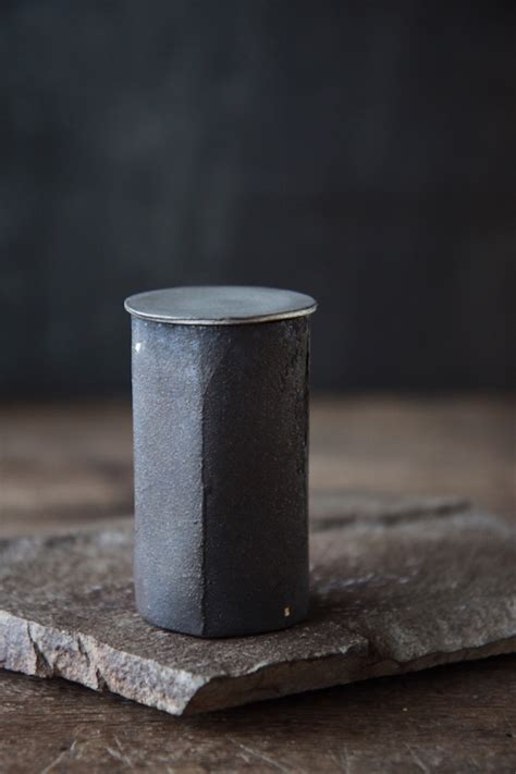 Raw And Minimalistic Pottery By Wu Wei Cheng Vosgesparis