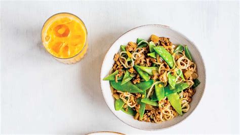 Minced Pork And Snow Pea Stir Fry With Noodles Sbs Food