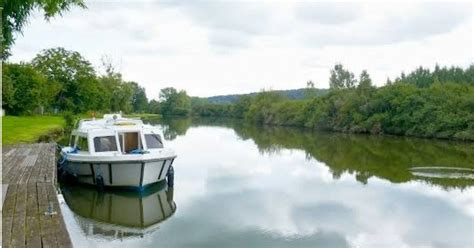 Montureux L S Baulay Pique Niquer Au Bord De La Sa Ne