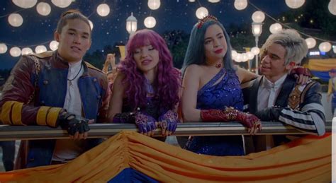 Pin By Zeina Sherif On Descendientes 2 Disney Descendants Disney