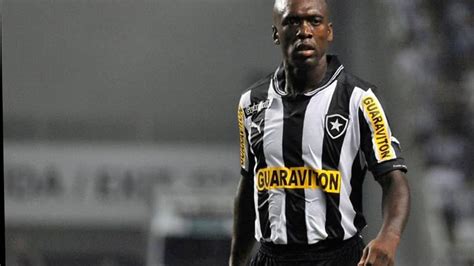 Botafogo Condenado A Pagar Quantia Milion Ria A Seedorf Lance