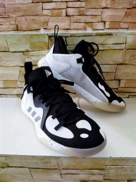 Adidas Harden Stepback 2 (FREESHIPPING), Men's Fashion, Footwear ...