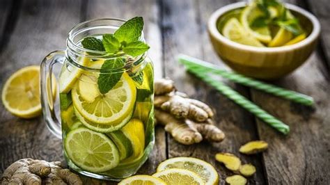 Benefits Of Lemon Water स्टोन को रोकने में सहायक है नींबू पानी जानिए