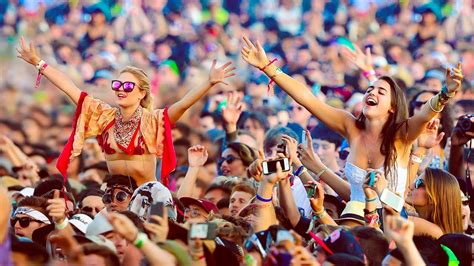 Top 5 Biggest Music Festivals In The World Craziest Crowd YouTube