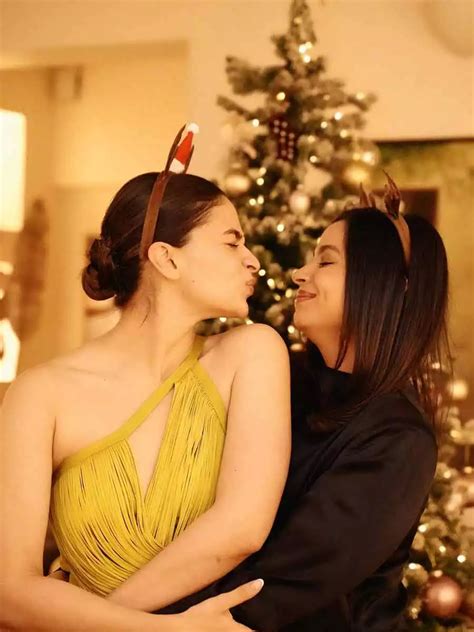 Inside Alia Bhatt And Ranbir Kapoors Cosy Christmas Celebrations With