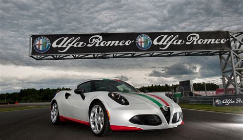 Alfa Romeo 4C Safety Car Revealed