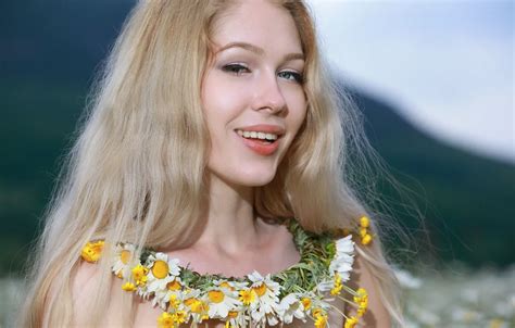Wallpaper Smile Chamomile Blue Eyes Blue Eyes Blonde Hair Flowing