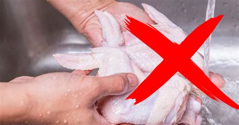 Washing Your Meat Before Cooking Can Actually Cause Food Poisoning