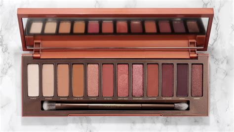 Honest Look At The Urban Decay Naked Heat Palette Woahstyle