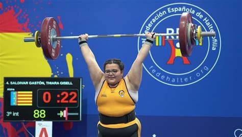 Halterofilia Tihara Giselle Saldivar campeona de España sub 17 de