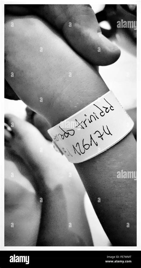 Hospital Bracelet Hand Hi Res Stock Photography And Images Alamy