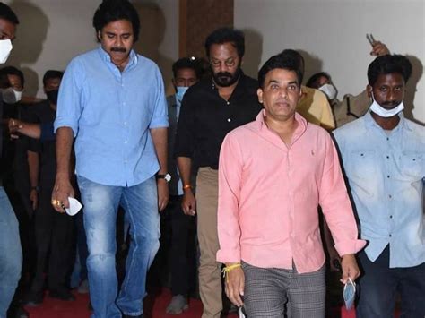 Pavan Kalyan Pics In Vakeel Saab Pre Release Event Gallery