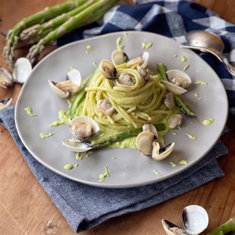 Pasta Con Crema Di Asparagi E Vongole La Luna Sul Cucchiaio