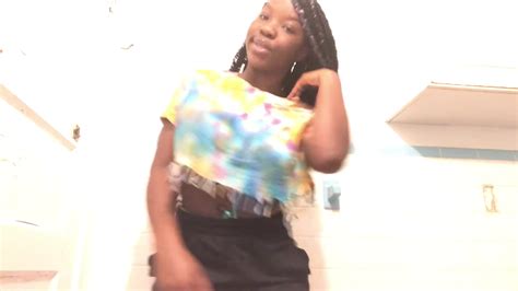 Nip Slip And Underboob Nude Video On YouTube Nudeleted
