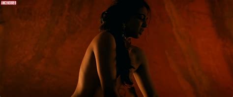 Naked Radhika Apte In Parched