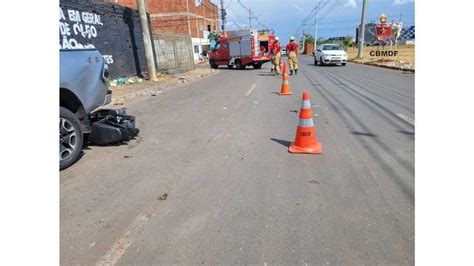 Acidente Tr S Carros Na Eptg Deixa Duas Pessoas Feridas