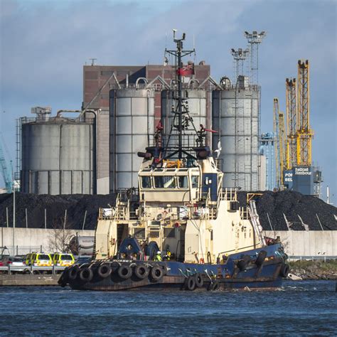 The Svitzer Sussex At Belfast Rossographer Cc By Sa Geograph