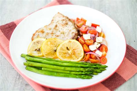 Chef Sheilla Pan Seared Lemon Garlic Tuna And Cherry Tomato Salad