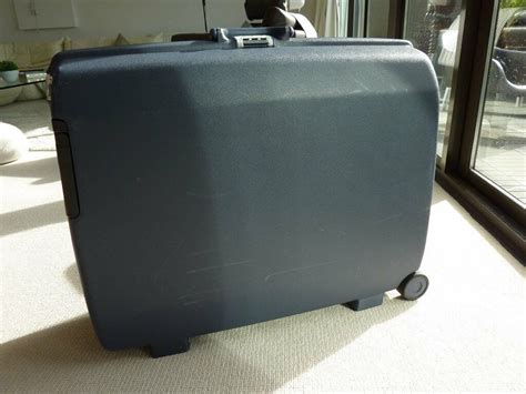 Samsonite Hard Shell Suitcase 2 Wheeler With Integrated Handle And