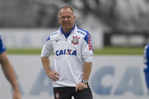 Jogada10 Meia hora Mano Menezes é o novo técnico do Corinthians