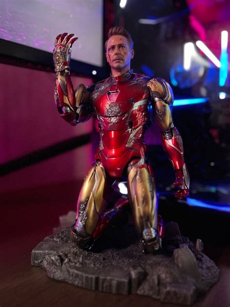 Hot Toys Iron Man Mark Lxxxv Battle Damaged Version Hobbies Toys