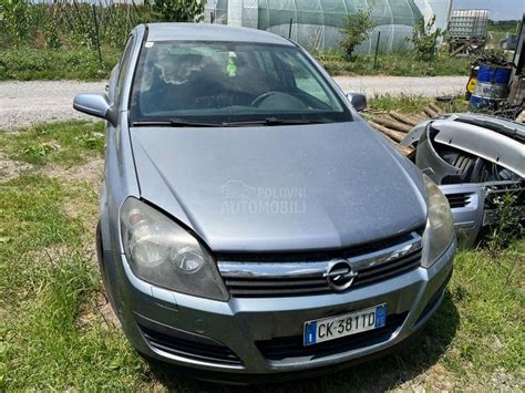 Prednji Branik Za Opel Astra H Od Do God Auto Delovi