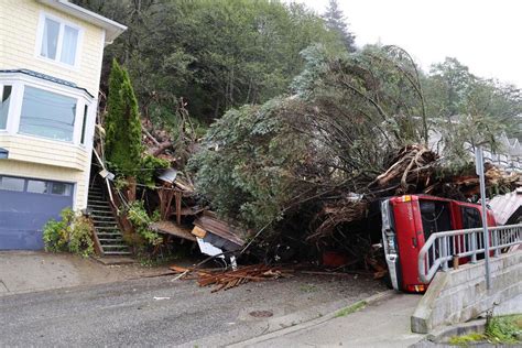 Crews Begin Removing Landslide Debris In Alaskas Capital